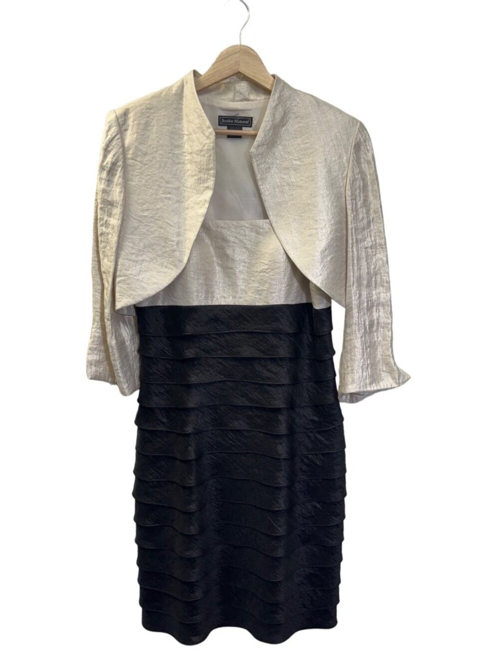 Jessica Howard Vintage Y2K Black & Ivory Layered Mother of the Bride Dress Set